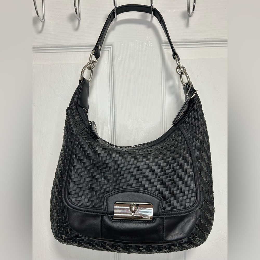 COACH authentic vintage Elegant Black Woven Leather Shoulder Bag/Crossbody Bag